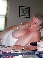 Naughty old mature granny hot sex pics